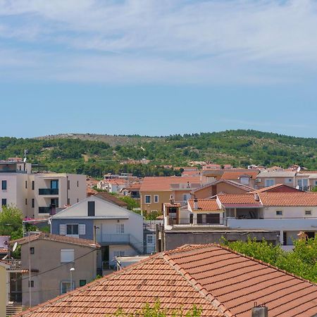 Family Petrov Apartments Vodice Eksteriør billede