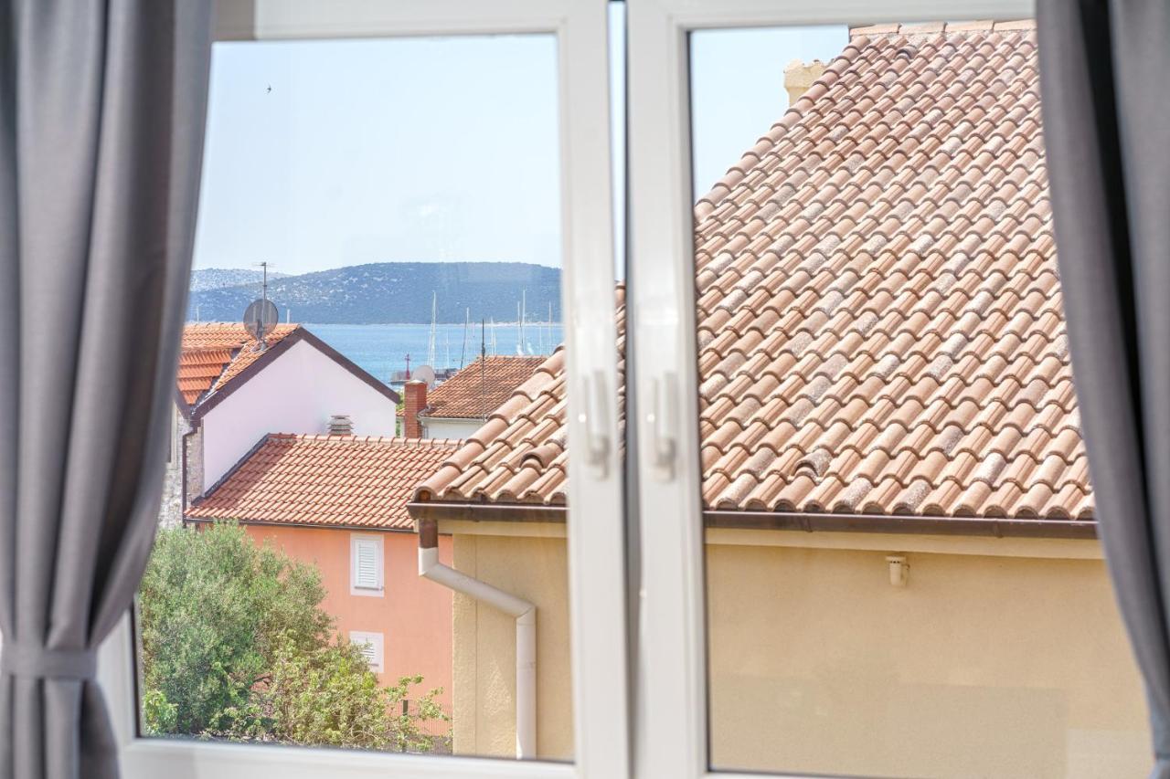 Family Petrov Apartments Vodice Eksteriør billede