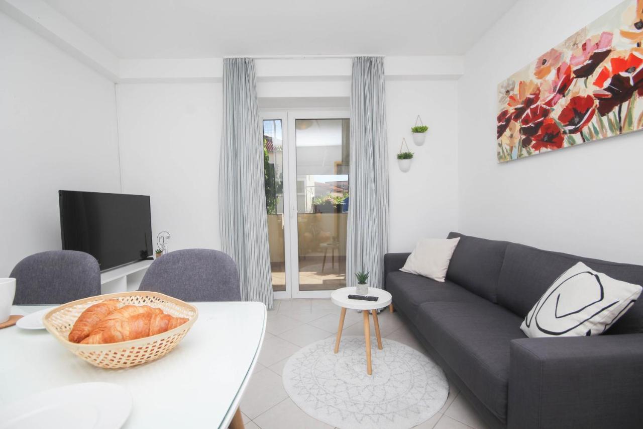 Family Petrov Apartments Vodice Eksteriør billede