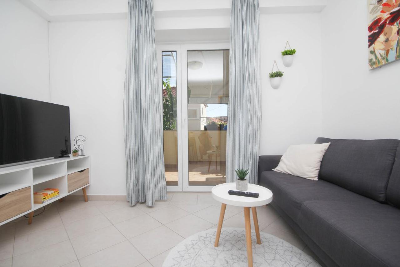 Family Petrov Apartments Vodice Eksteriør billede