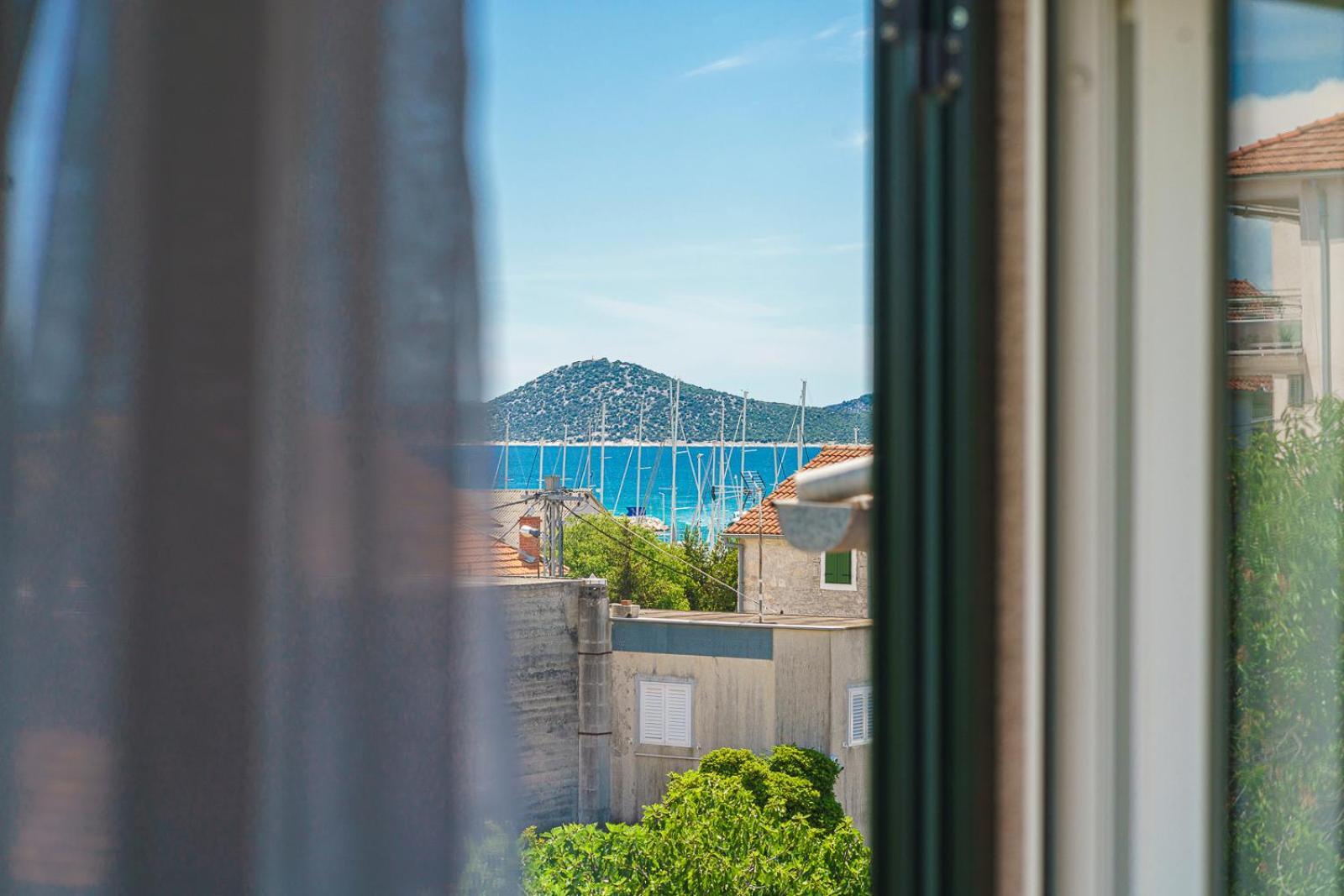 Family Petrov Apartments Vodice Eksteriør billede