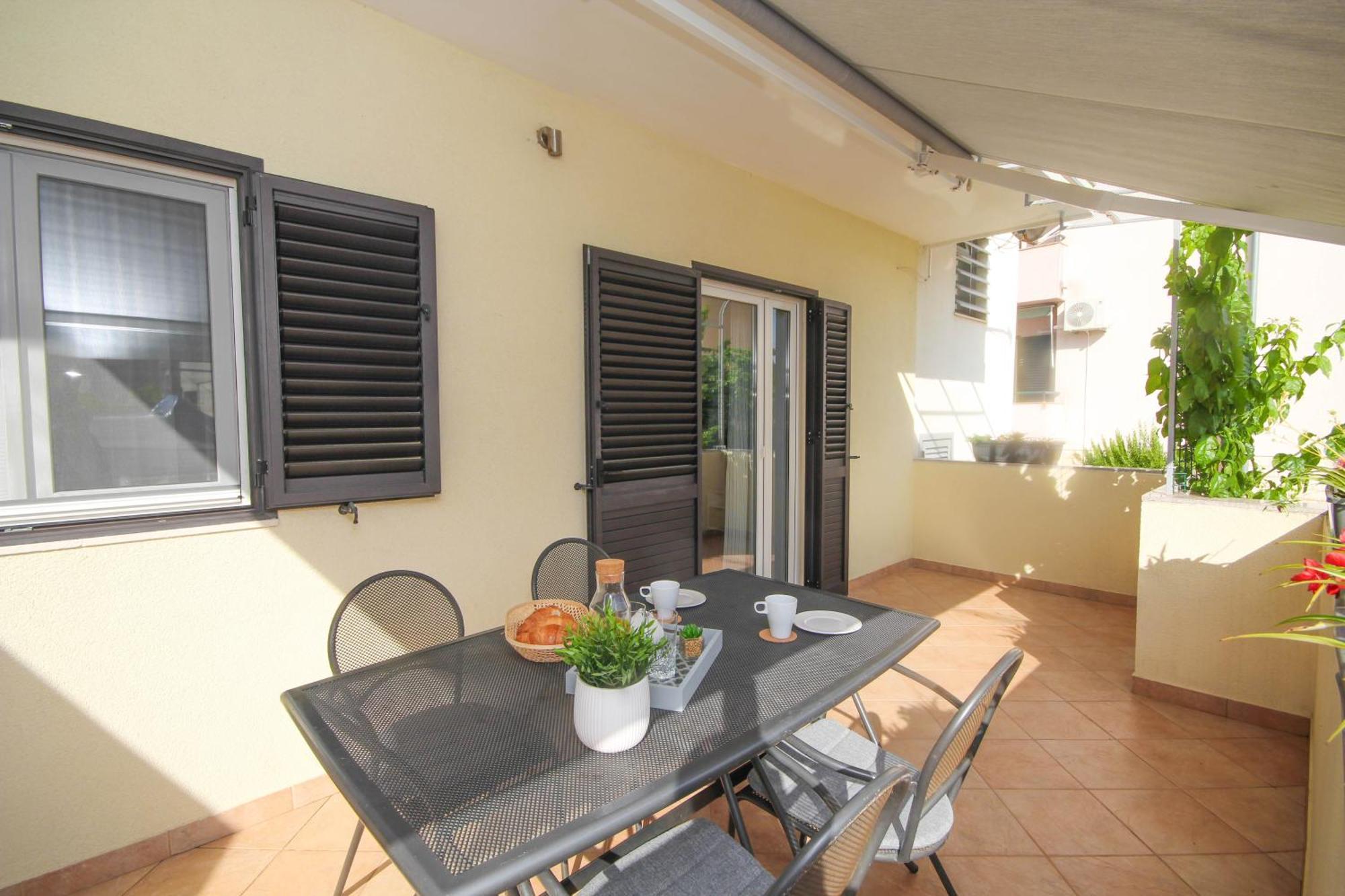 Family Petrov Apartments Vodice Værelse billede